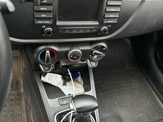 2020 Kia Rio IV, белый, 1569000 рублей, вид 1