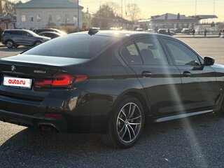 2020 BMW 5 серии 520d xDrive VII (G30/G31/G38) Рестайлинг, чёрный, 4500000 рублей, вид 3