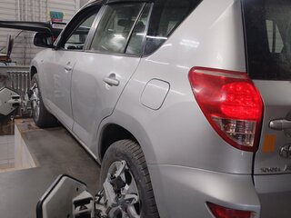 2007 Toyota RAV4 III (XA30), серебристый, 820000 рублей, вид 5