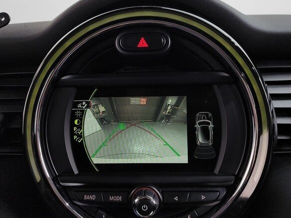 2017 Mini Hatch Cooper III (F55/F56), белый, 1590000 рублей - вид 11