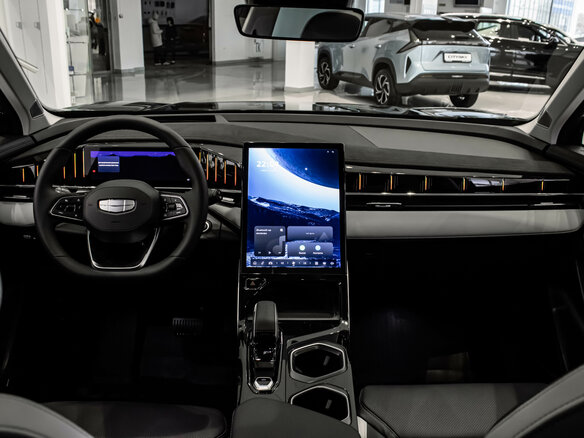 2026 Geely Atlas II, зелёный - вид 1