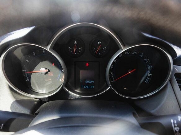 2012 Chevrolet Cruze I, серебристый - вид 16