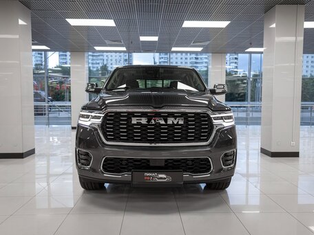 2026 Ram 1500 Crew Cab V Рестайлинг, серый, 9950000 рублей, вид 2
