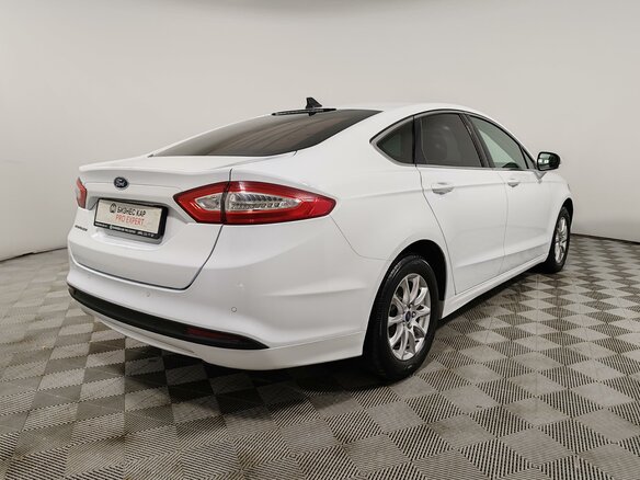2017 Ford Mondeo V, белый, 1699000 рублей - вид 4