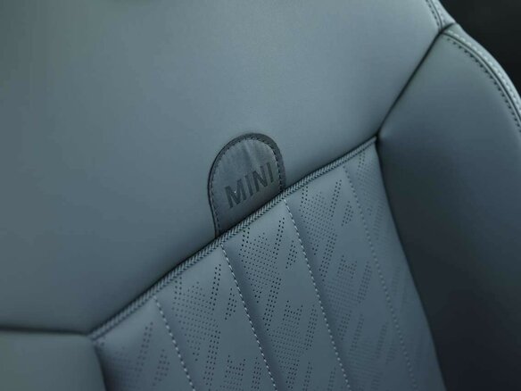 2026 Mini Hatch S IV (F65/F66/J01), серый, 4960000 рублей - вид 15