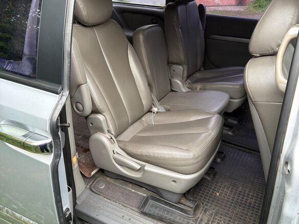 2009 Kia Carnival Grand II, серый, 900000 рублей - вид 14