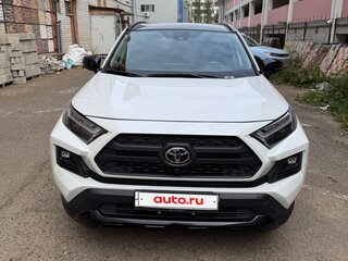 2024 Toyota RAV4 V (XA50), белый, 3600000 рублей, вид 1