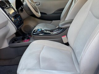 2012 Nissan Leaf (EM57) I (ZE0/AZE0), серебристый, 500000 рублей, вид 5