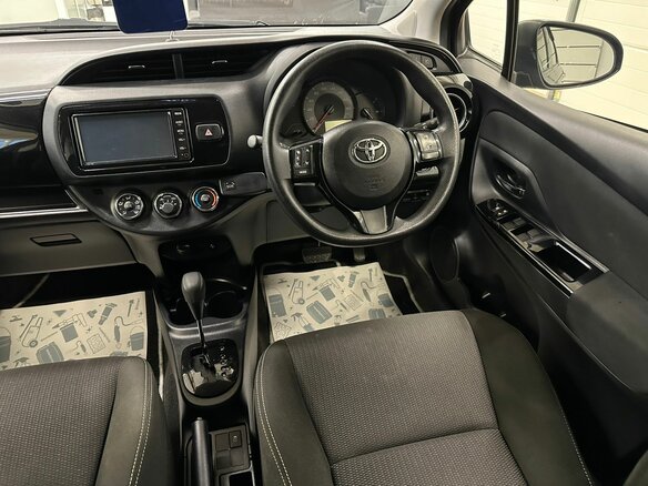 2019 Toyota Vitz III (XP130) Рестайлинг, чёрный, 1199000 рублей - вид 15
