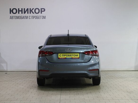 2017 Hyundai Solaris II, серый, 1309000 рублей - вид 5