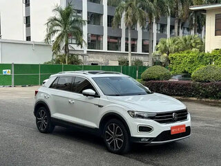 2022 Volkswagen T-Roc I (China Market), белый, 1280000 рублей, вид 3
