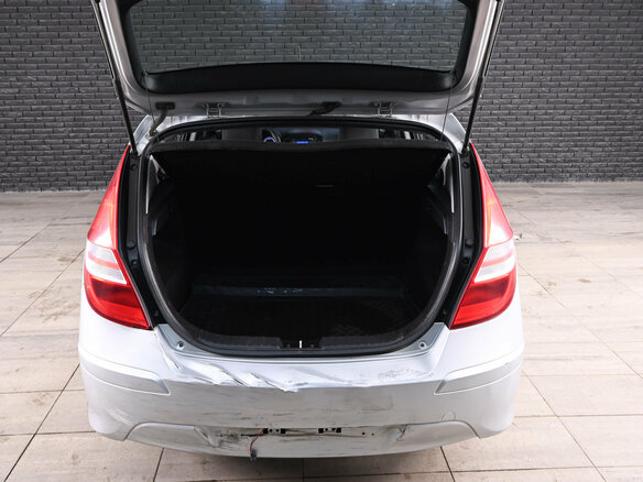 2011 Hyundai i30 I Рестайлинг, серебристый - вид 8