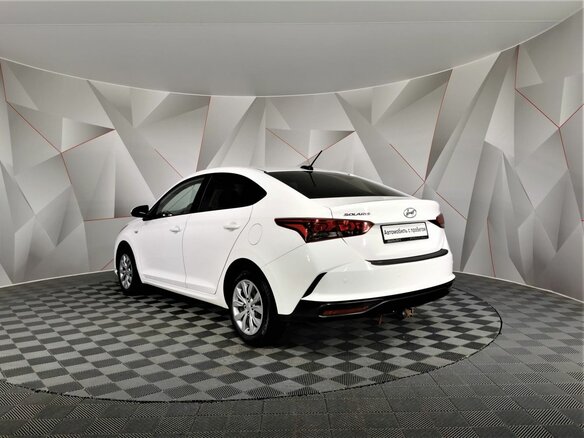 2022 Hyundai Solaris II Рестайлинг, белый - вид 3