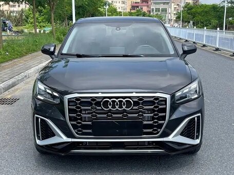 2022 Audi Q2 L 35 TFSI I Рестайлинг, чёрный, 2090004 рублей, вид 2