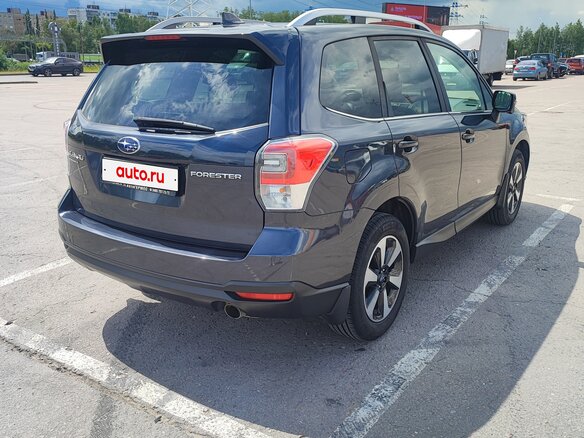 2017 Subaru Forester IV Рестайлинг 2, серый - вид 3