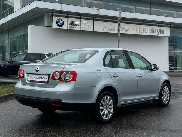 2008 Volkswagen Jetta V, серебристый, 467000 рублей - вид 4