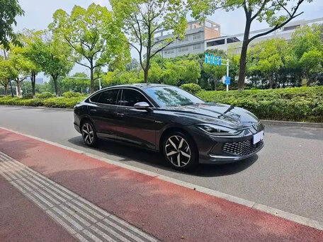 2023 Volkswagen Lamando L II, серый, 1790004 рублей, вид 3
