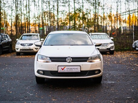 2014 Volkswagen Jetta VI Рестайлинг, белый, 899000 рублей, вид 3