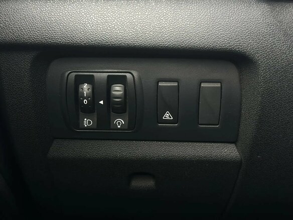 2013 Renault Megane III Рестайлинг, белый, 620000 рублей - вид 12