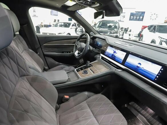 2026 Geely Monjaro I Рестайлинг, серебристый, 4955000 рублей - вид 20