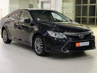 2015 Toyota Camry VII (XV50) Рестайлинг, чёрный, 2450000 рублей, вид 3