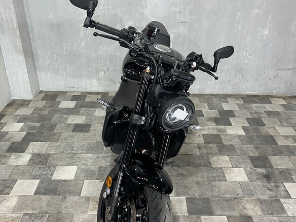 2023 Yamaha XSR900, чёрный, 1065000 рублей - вид 9
