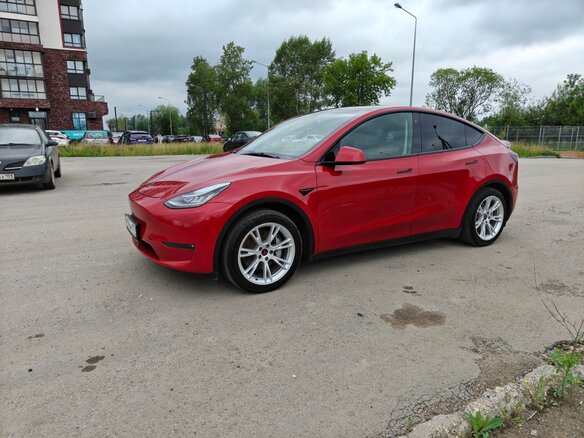 2021 Tesla Model Y Long Range I, красный, 3700000 рублей - вид 11