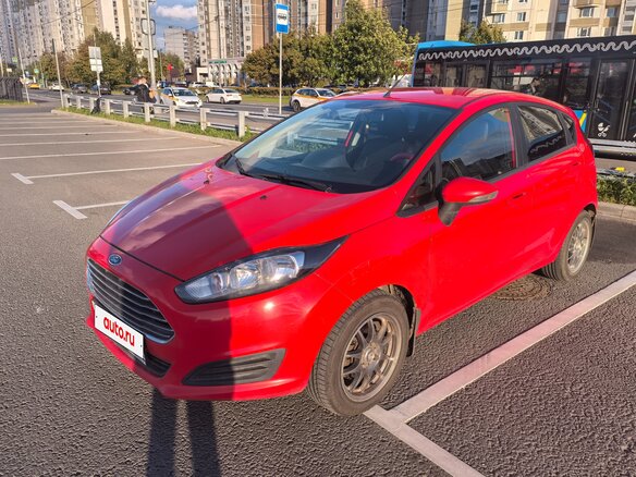 2015 Ford Fiesta Mk6 Рестайлинг, красный, 699000 рублей