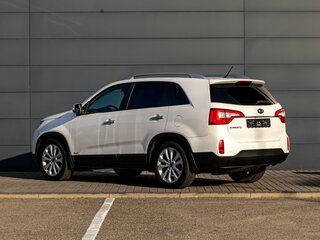 2013 Kia Sorento II Рестайлинг, белый, 2095000 рублей, вид 4