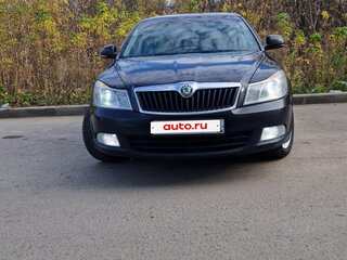 2011 Skoda Octavia II (A5) Рестайлинг, чёрный, 700000 рублей, вид 2