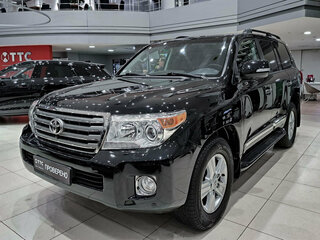 2015 Toyota Land Cruiser 200 Series Рестайлинг 1, чёрный, 4650000 рублей, вид 1