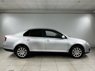 2008 Volkswagen Jetta V, серебристый, 397000 рублей, вид 4