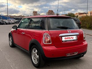 2011 Mini Hatch One II (R56) Рестайлинг, красный, 850000 рублей, вид 4