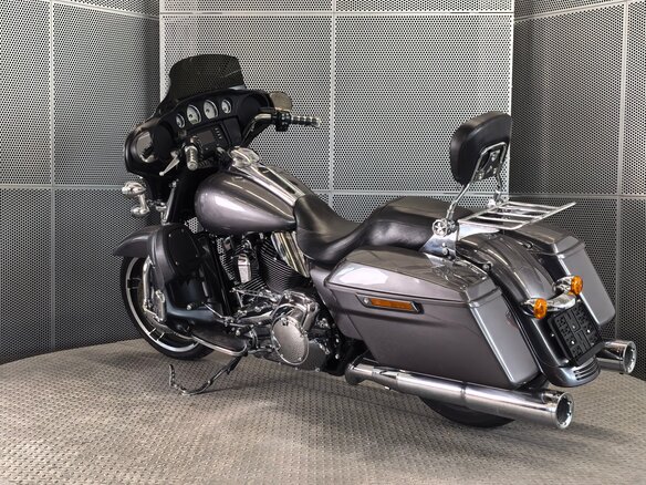 2013 Harley-Davidson Street Glide, серый, 1299000 рублей - вид 5