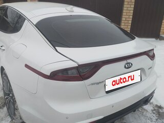 2019 Kia Stinger I, белый, 2000000 рублей, вид 4
