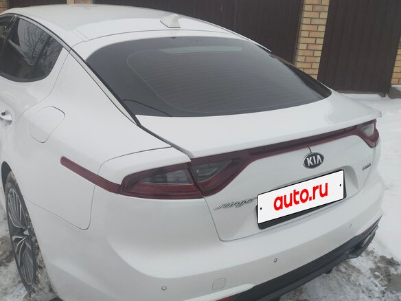 2019 Kia Stinger I, белый, 2000000 рублей - вид 3
