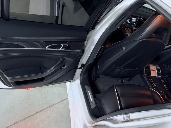 2010 Porsche Panamera 4S I, белый, 2500000 рублей - вид 27