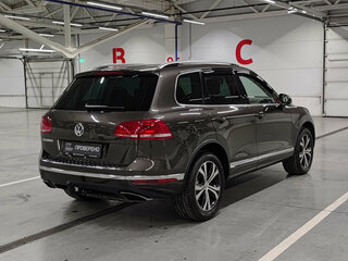 2015 Volkswagen Touareg II Рестайлинг, коричневый, 2550000 рублей, вид 5