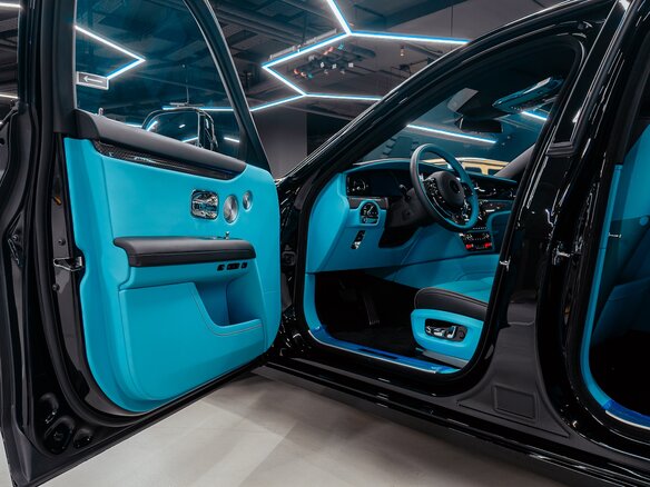 2025 Rolls-Royce Ghost Black Badge II Рестайлинг (Series II), чёрный, 46000000 рублей - вид 13