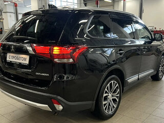 2018 Mitsubishi Outlander III Рестайлинг 2, чёрный, 1865000 рублей, вид 3
