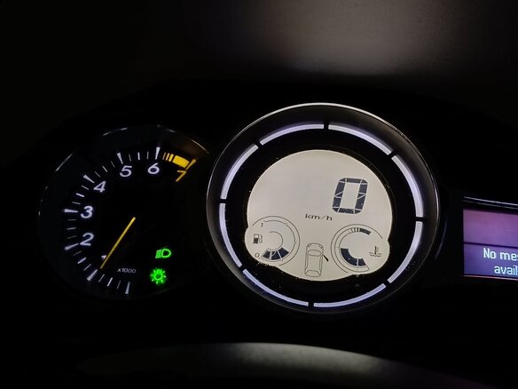 2012 Renault Megane III Рестайлинг, белый, 690000 рублей - вид 9