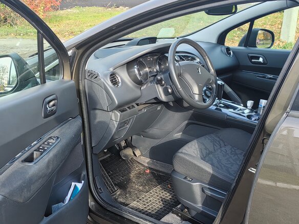 2012 Peugeot 3008 I, коричневый, 750000 рублей - вид 9