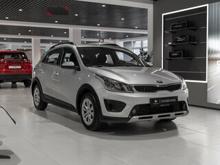 2018 Kia Rio X-Line IV, серебристый, 1590000 рублей, вид 2
