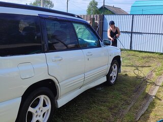 1999 Subaru Forester I, белый, 800000 рублей, вид 3