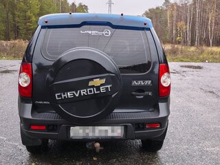 2011 Chevrolet Niva I Рестайлинг, чёрный, 350000 рублей, вид 1