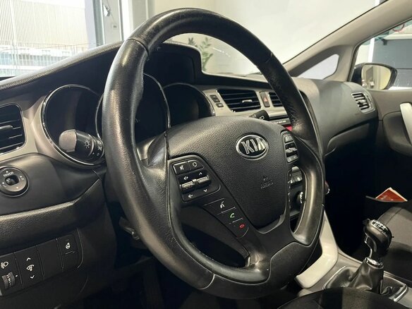 2014 Kia Ceed II, серый, 570000 рублей - вид 12