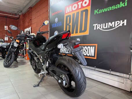 2022 Suzuki SV 650, чёрный, 780000 рублей, вид 2