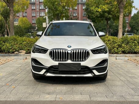 2023 BMW X1 Long 20Li sDrive II (F48) Рестайлинг, белый, 2740000 рублей, вид 2