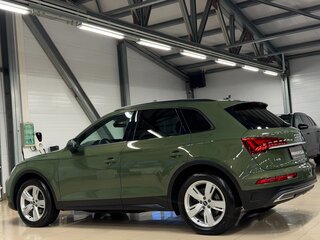 2021 Audi Q5 35 TDI II (FY) Рестайлинг, зелёный, 4299000 рублей, вид 3