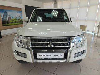 2015 Mitsubishi Pajero IV Рестайлинг 2, белый, 2199000 рублей, вид 2